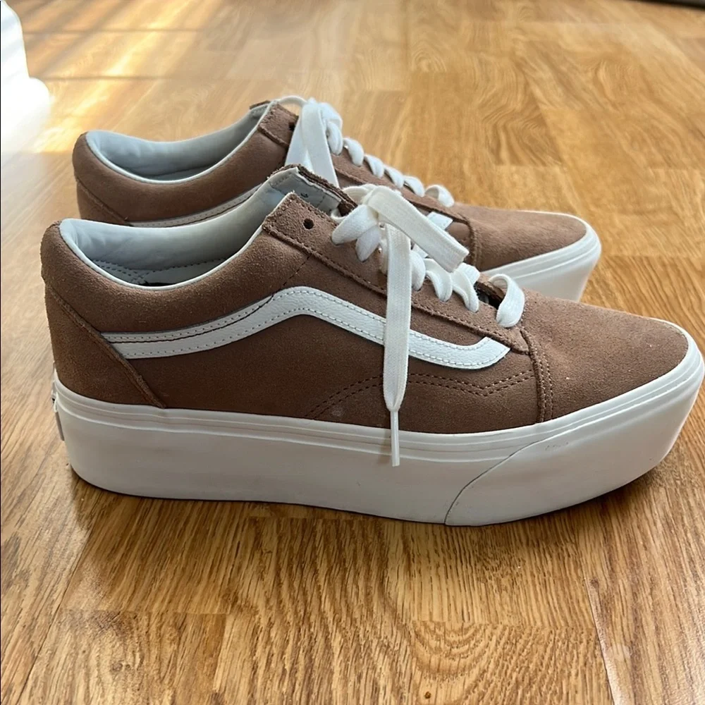 Vans Women’s Old Skool Stacked Suede Sneakers - Picture 7 of 10